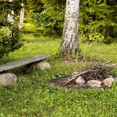 Brivdienu Maja "Raudini" Kaltene Exteriör bild
