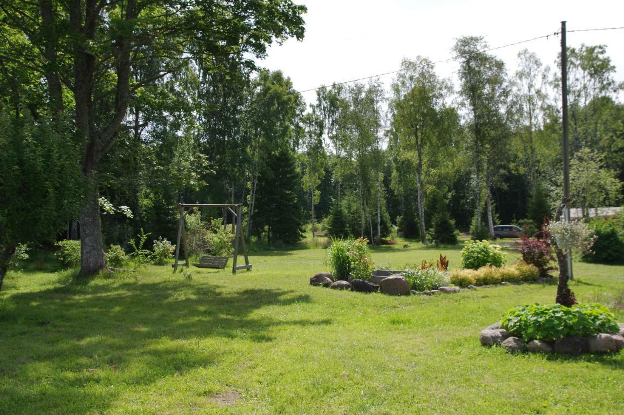 Brivdienu Maja "Raudini" Kaltene Exteriör bild